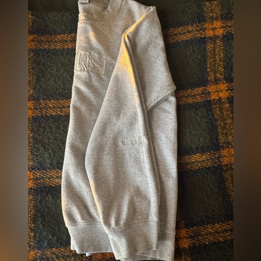 Gildan Light grey Sweatshirt with Embroidered Logo “NURSE”